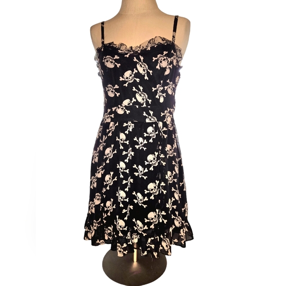 Royal Bones ☠️baby doll dress w/ ruffles sweetheart neckline spaghetti straps M - Picture 4 of 6